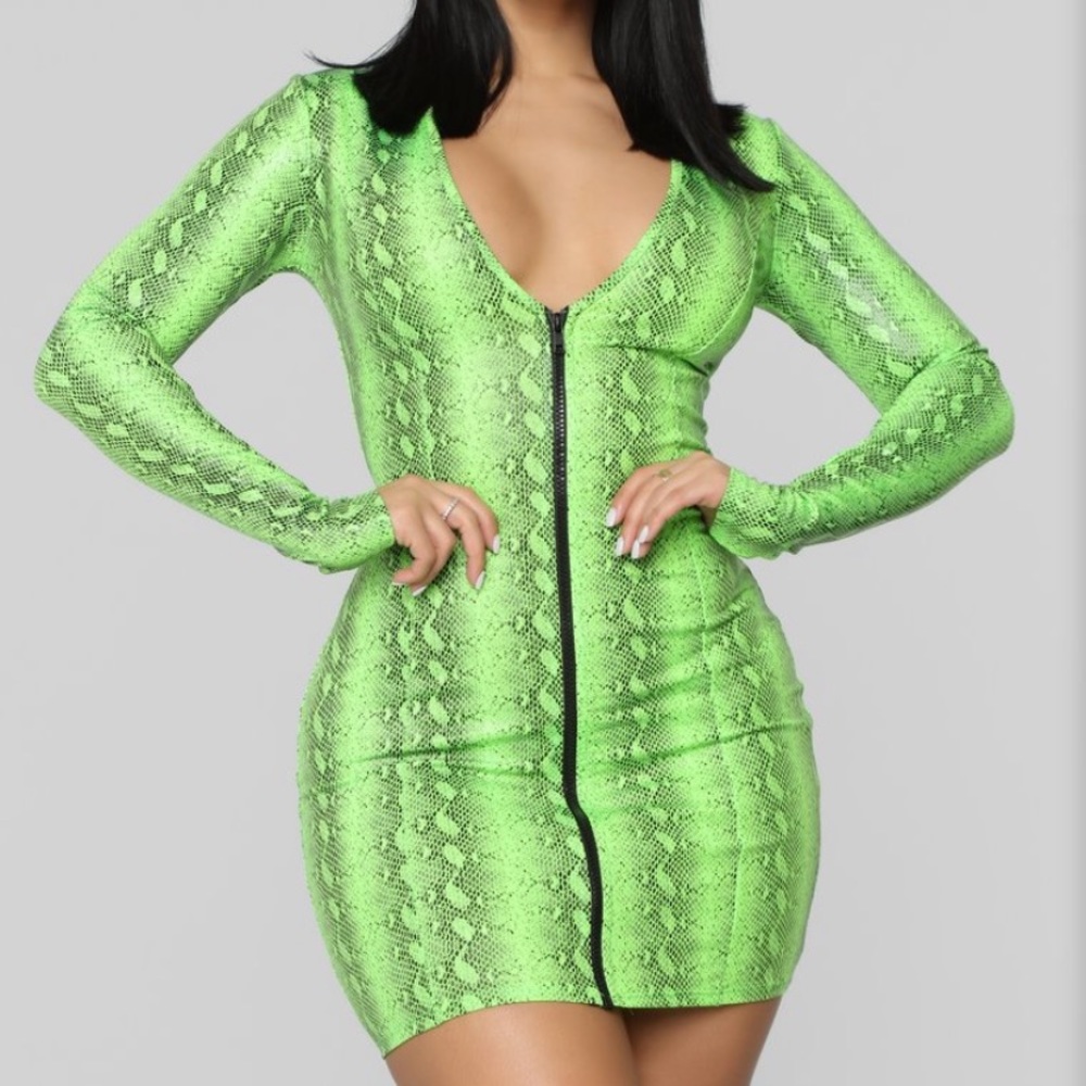 Fashion nova dress size large